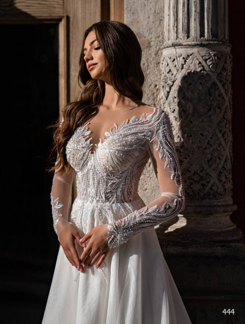 https://www.sposa-lia.com/images/stories/virtuemart/product/444       (2)60.jpg
